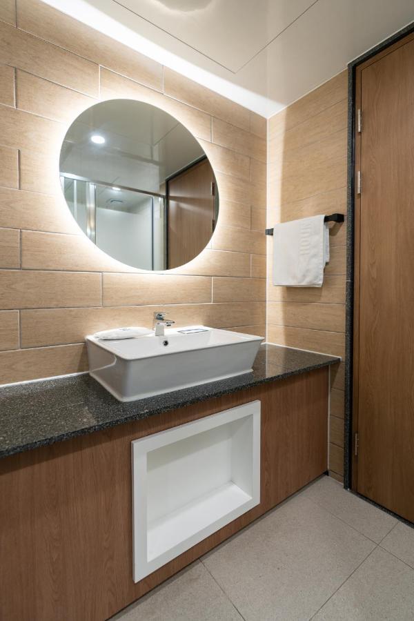 Jecheon Hound Hotel Chech'ŏn Екстериор снимка