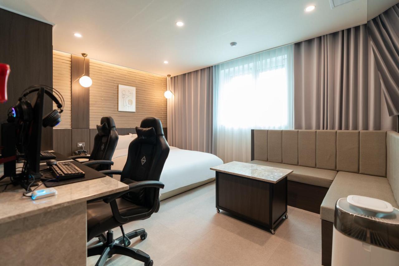 Jecheon Hound Hotel Chech'ŏn Екстериор снимка