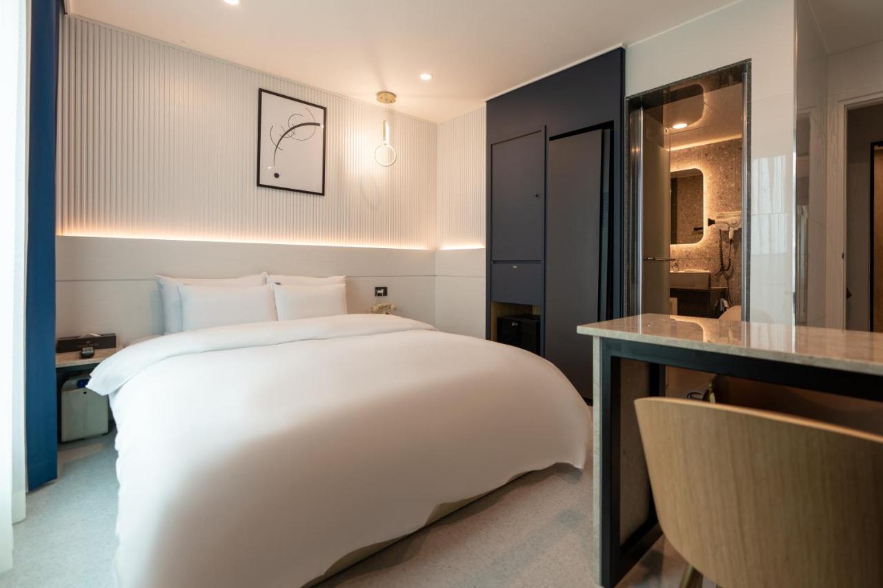 Jecheon Hound Hotel Chech'ŏn Екстериор снимка