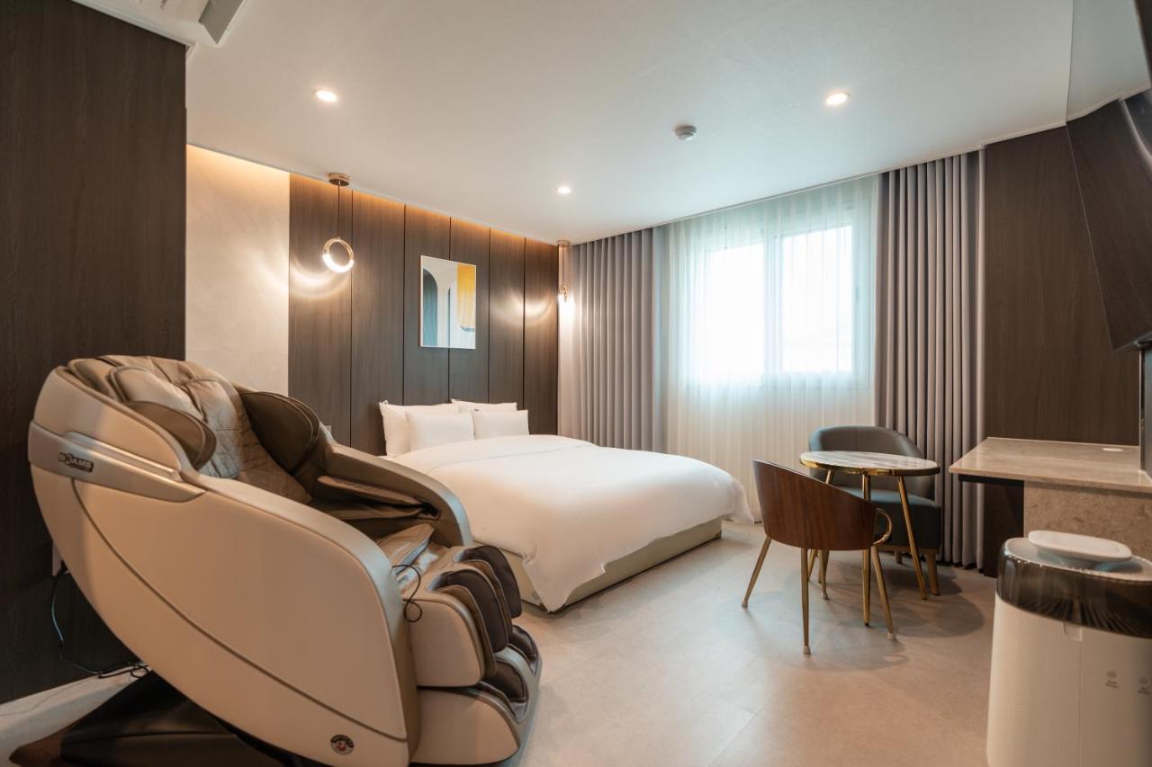 Jecheon Hound Hotel Chech'ŏn Екстериор снимка