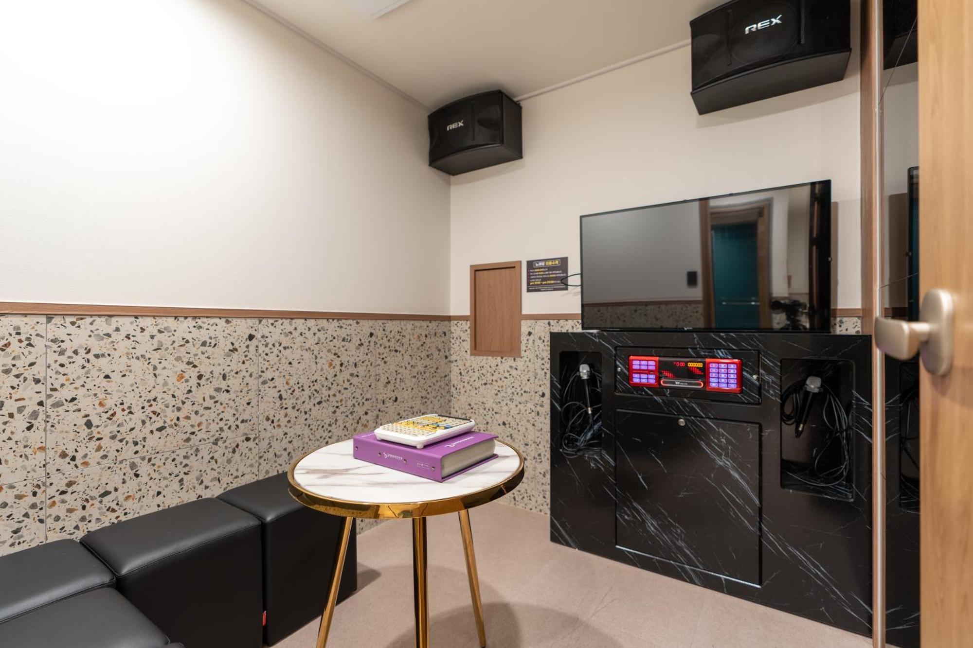Jecheon Hound Hotel Chech'ŏn Екстериор снимка
